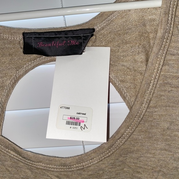 Tan tank top - Picture 3 of 3